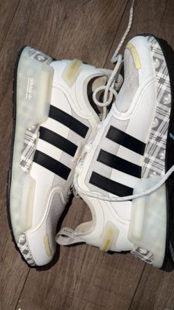 Running shoes adidas NMD R1 V3 size 7 men’s