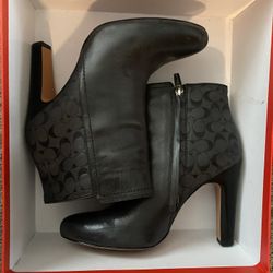 Womens Coach Leather Zip Up 7.5 Women’s Ankle Boots