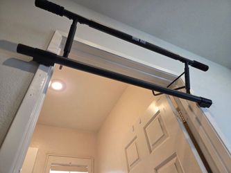 Pull up bar