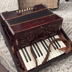 Beaver Brand Welles Accordion 