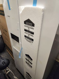 Frigidaire 23 Cu.ft Side By Side Refrigerator. New