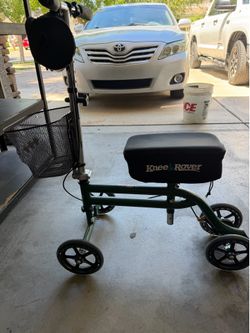 KneeRover knee scooter