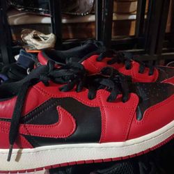 Nike/jordans