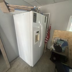 Refrigerator Good Conditions 