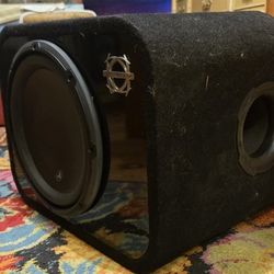 12' JL Audio W3v3 Sub W/ Kicker KXA Amp