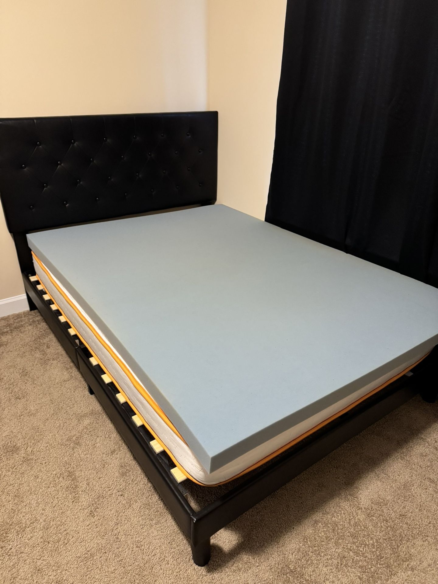Headboard, Mattress, Mattress Topper