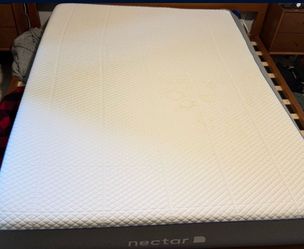 Nectar Queen Size Memory Foam Mattress – Good Condition