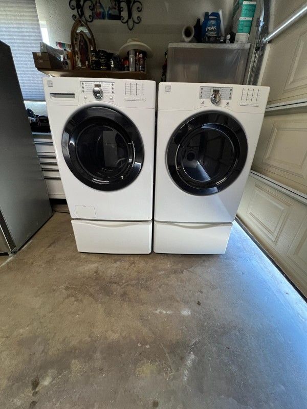 Set Of Washer And Electric Dryer Kenmore With Pedestals Everything Working Perfect Condition
