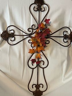 Metal home decor $10 firm