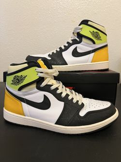 Air Jordan 1 Retro High OG Volt Gold