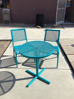 Liberty 3 Pc. Turquoise Bistro/Steel Mesh Table & Chairs