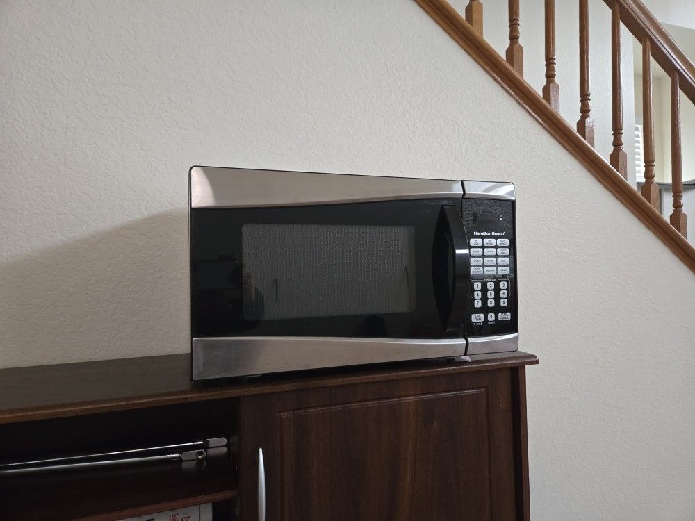 microwave oven