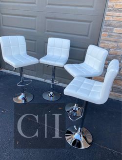 4 brand new white bar stools