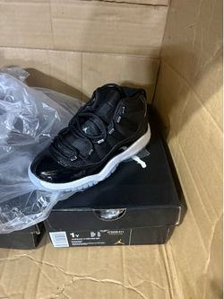 Baby sneakers 12c