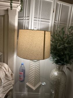 2 nightstand lamps (27 in tall)