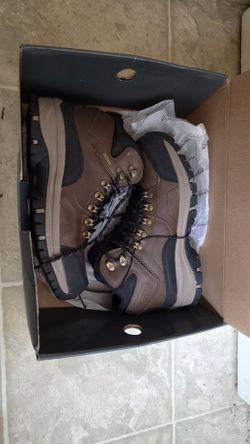 Brand new Eddie Bauer hiking boots