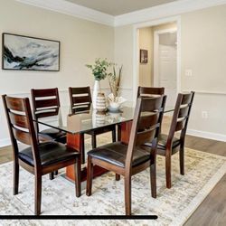 Dining table and Chairs 