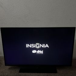 Insignia NS-39D310NA15 LED HDTV