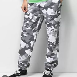 Champion gray Camo Fleece Cuffed Sweatpants Joggers Mens Size medium Camouflage. Make an offer!