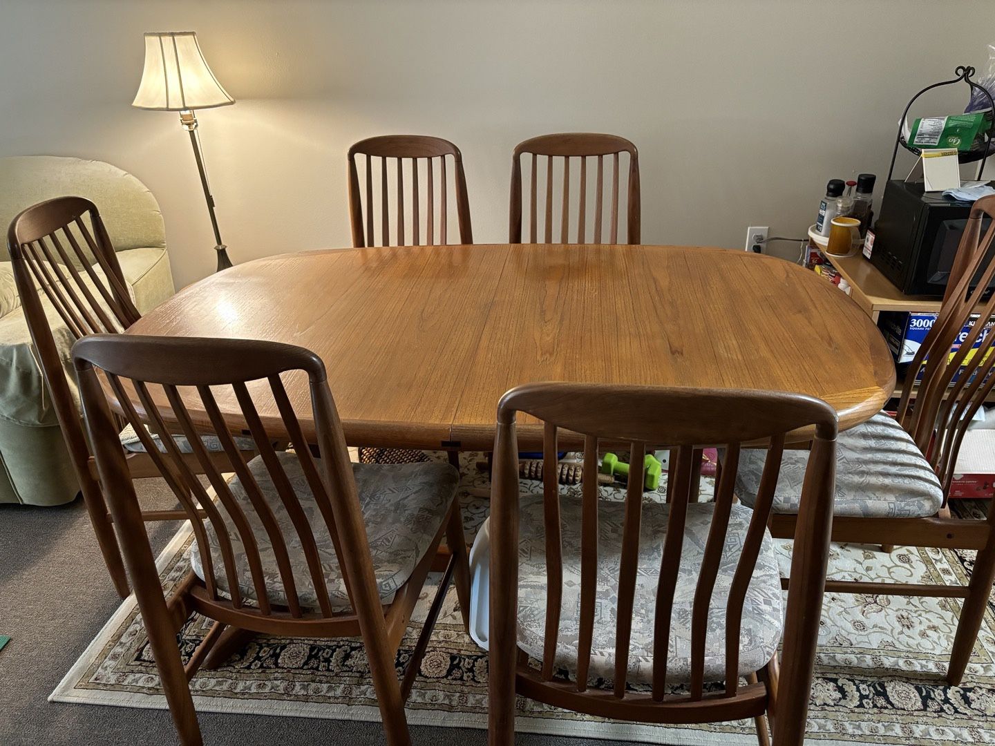 Pending Pickup-Free Dining Table, 6 Chairs & Coffee Table