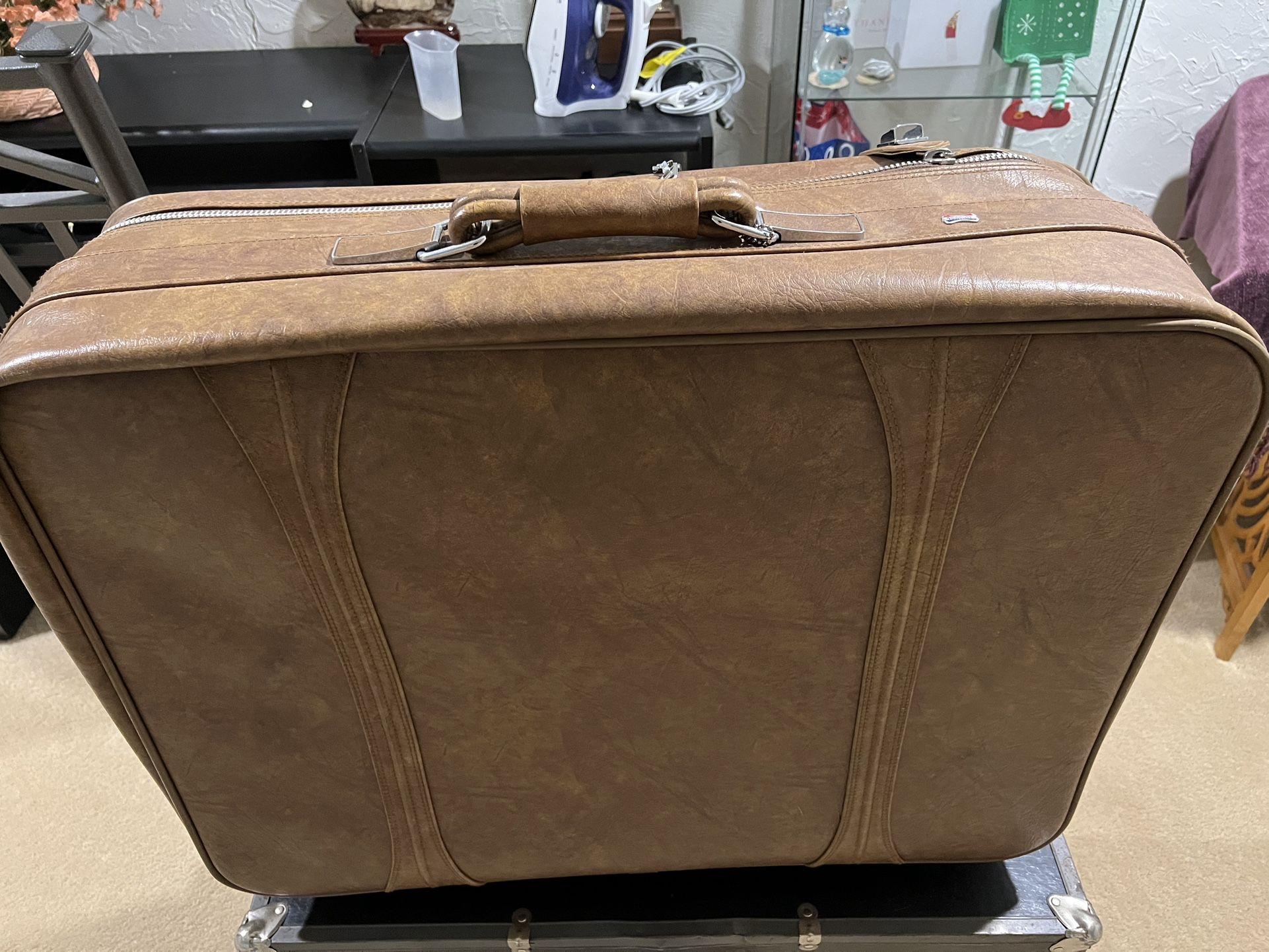 America Tourist Leather Vintage Luggage