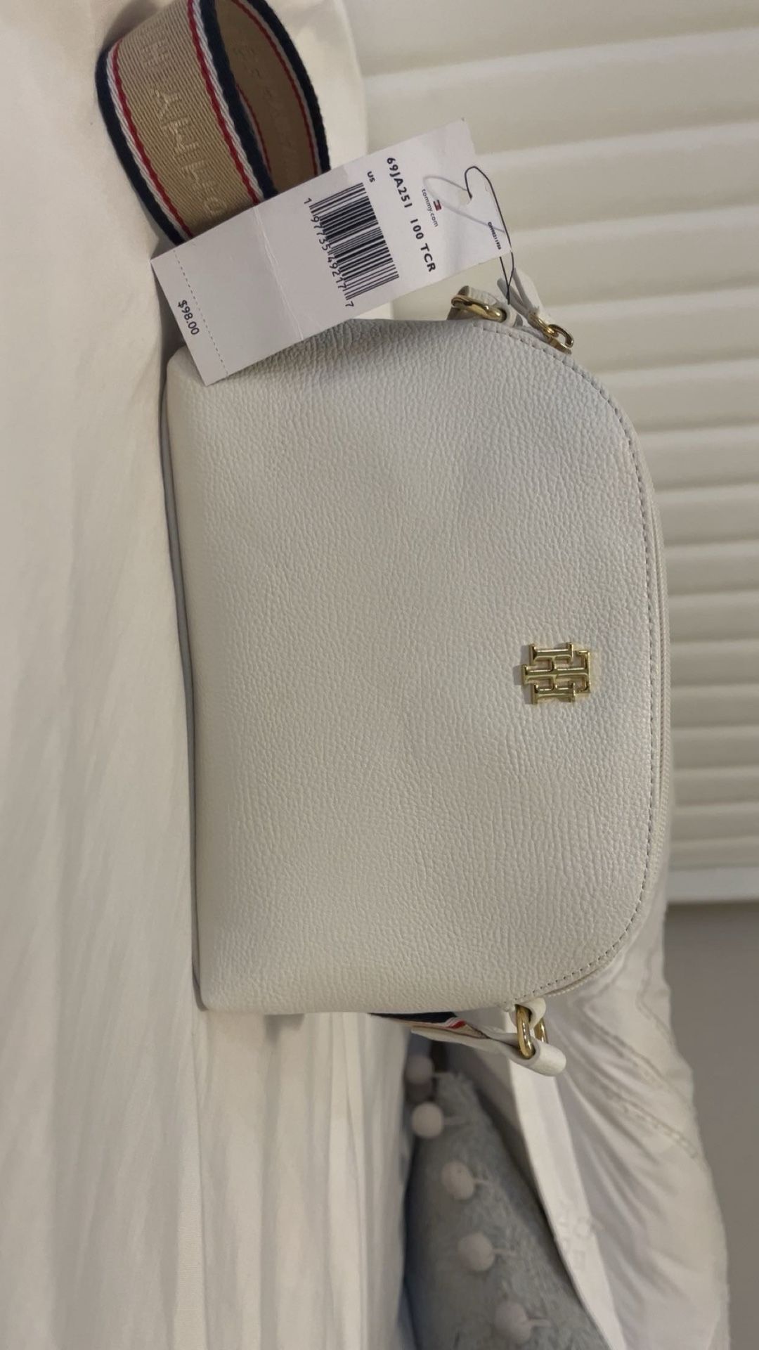 Brand new Tommy Hilfiger Purse 