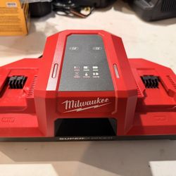 New Milwaukee M18 Dual Bay Super Charger 