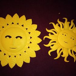 Set Of 2 Outdoor Hanging Yellow Smiling Suns Backyard Garden Decor