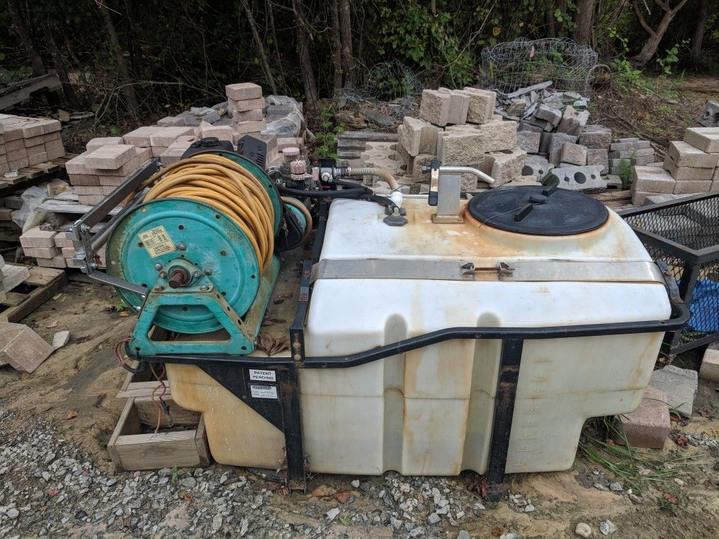 200 gallon Lesco Sprayer