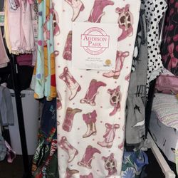 Bow And Boots Blanket 