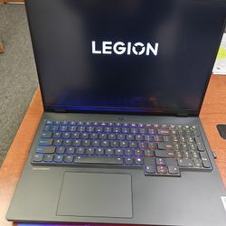 Gaming Laptop Lenovo Legion 7 Pro  i9 14900hx 1 TB SSD 32gb Ram 5600mhz RTX 4090 