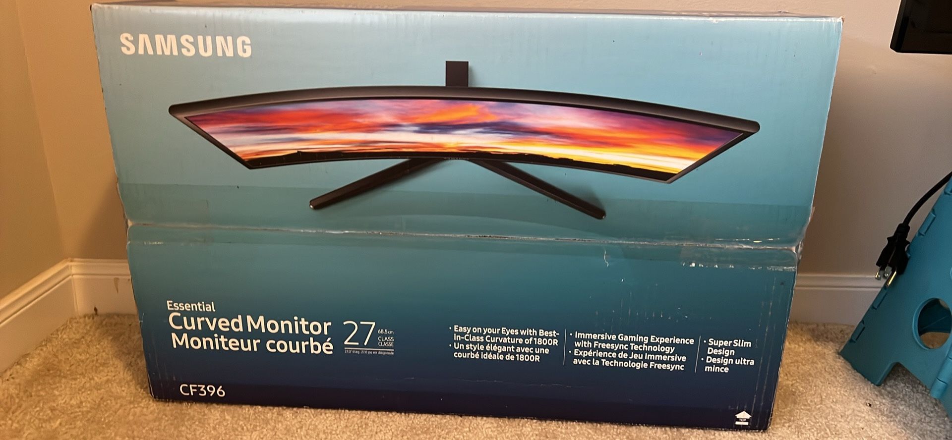 Samsung Curved 27" Monitor New 