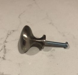 Cabinet Pulls/Knobs