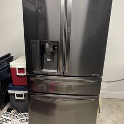 LG stainless Steel Fridge For Sale! (Pick Up From My Storage Only)