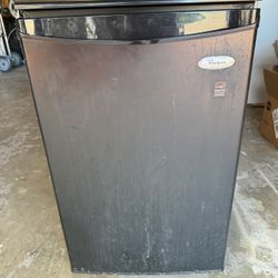 whirlpool mini fridge