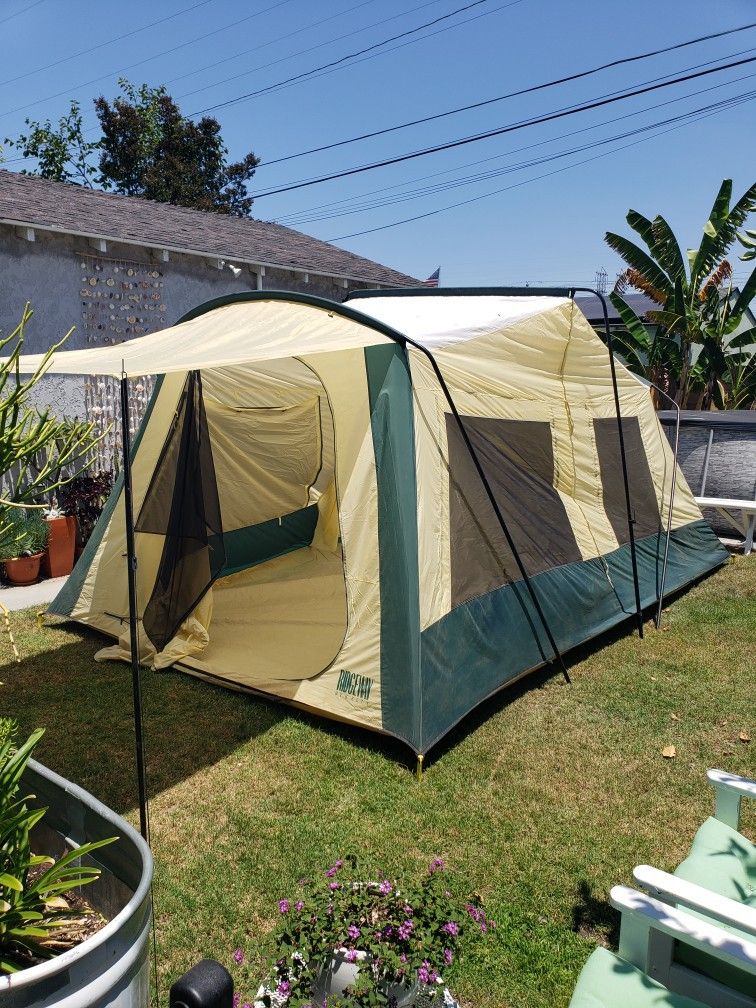 Camping Tent - 8 Person/ 2 Room
