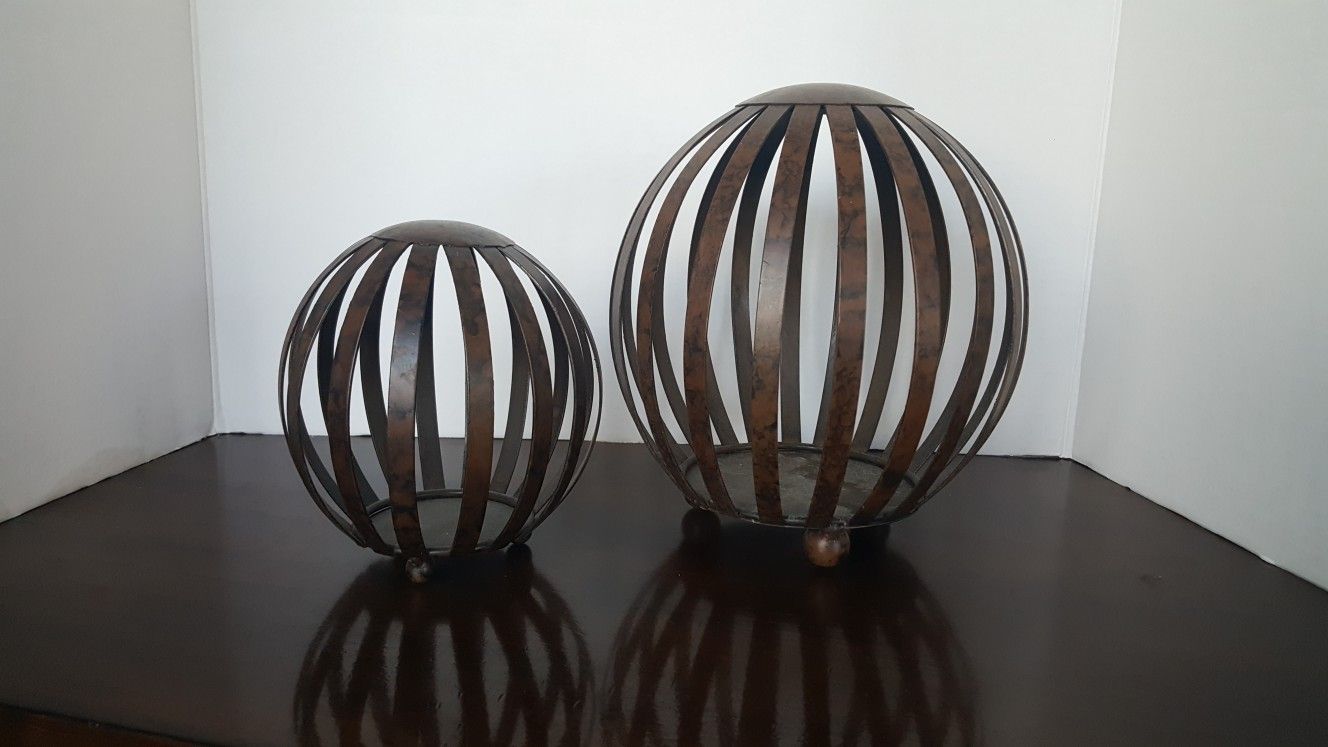 Decorative set,brown tortoise finish on metal, large one is 10 inches tall