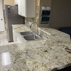 Granite Countertops Kitchen Cabinets 