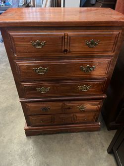 Dresser