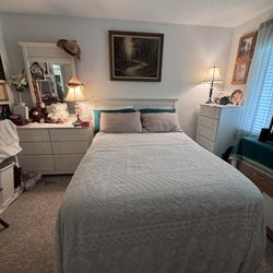 Cottage Style Adjustable Full Size Bed With Mattress & Matching Dressers
