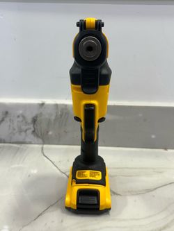 DEWALT DCS354 CORDLESS OSCILLATING TOOL WITH BATTERY & CHARGER