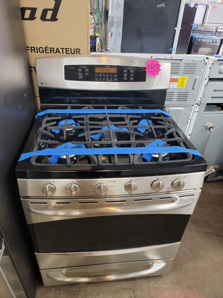 GE Convection Oven Five Burners Gas Stove Stainless Steel Working Perfectly Four Months Warranty