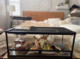 Complete Reptile Terrarium / Enclosure Setup with Accessories (As-Is)