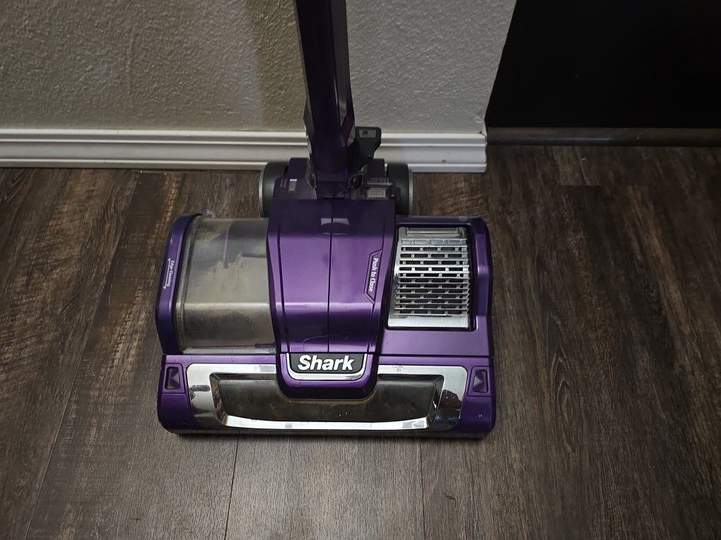 Shark AH400 Rocket Powerhead Vacuum Purple