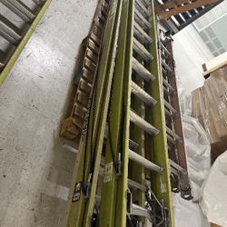 Combo Ladders,,great Chape ,just Needs  Cleaning  