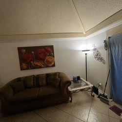 To Set Antique Furniture