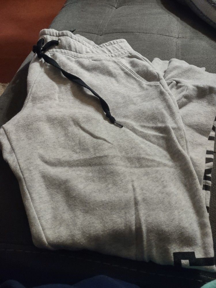Ladies Victoria Secret Pink Brand Sweatpants..Size Small. $8 Firm