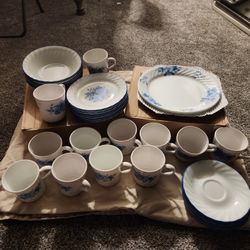 Corning Corelle Blue Velvet Rose Dinnerware Set