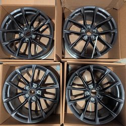 19"  x 9.5"  Honda Wheels