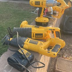 18 V Dewalt Tools 2 Saw -all 1 Angel Drill 1 Impact 2–skill Saws 1 Drill And Bag